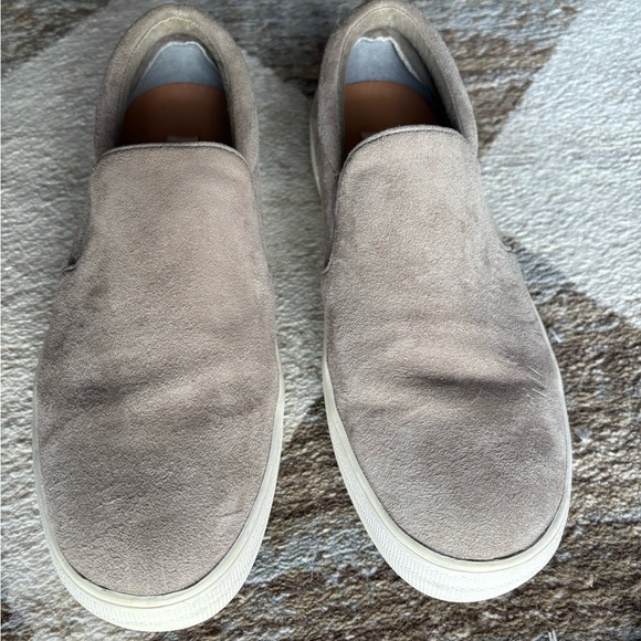 Steve Madden Womens Beige Suede Slip-Ons - Picture 5 of 13